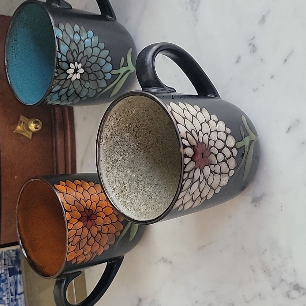 Set of Gibson mugs